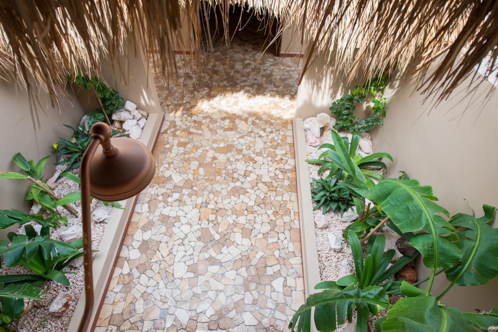 Lagun Blou Dive And Beach Resort Exterior photo
