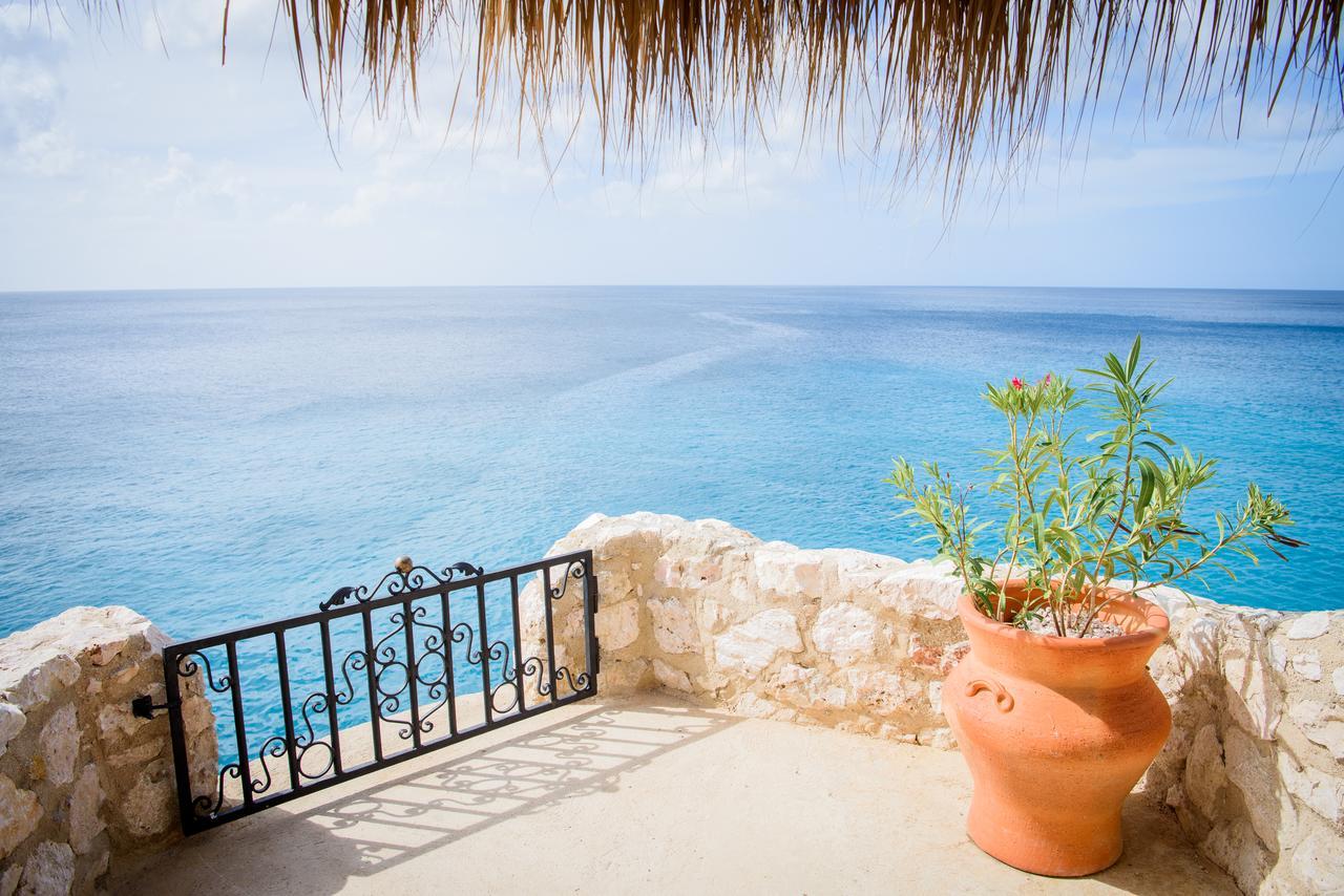 Lagun Blou Dive And Beach Resort Exterior photo