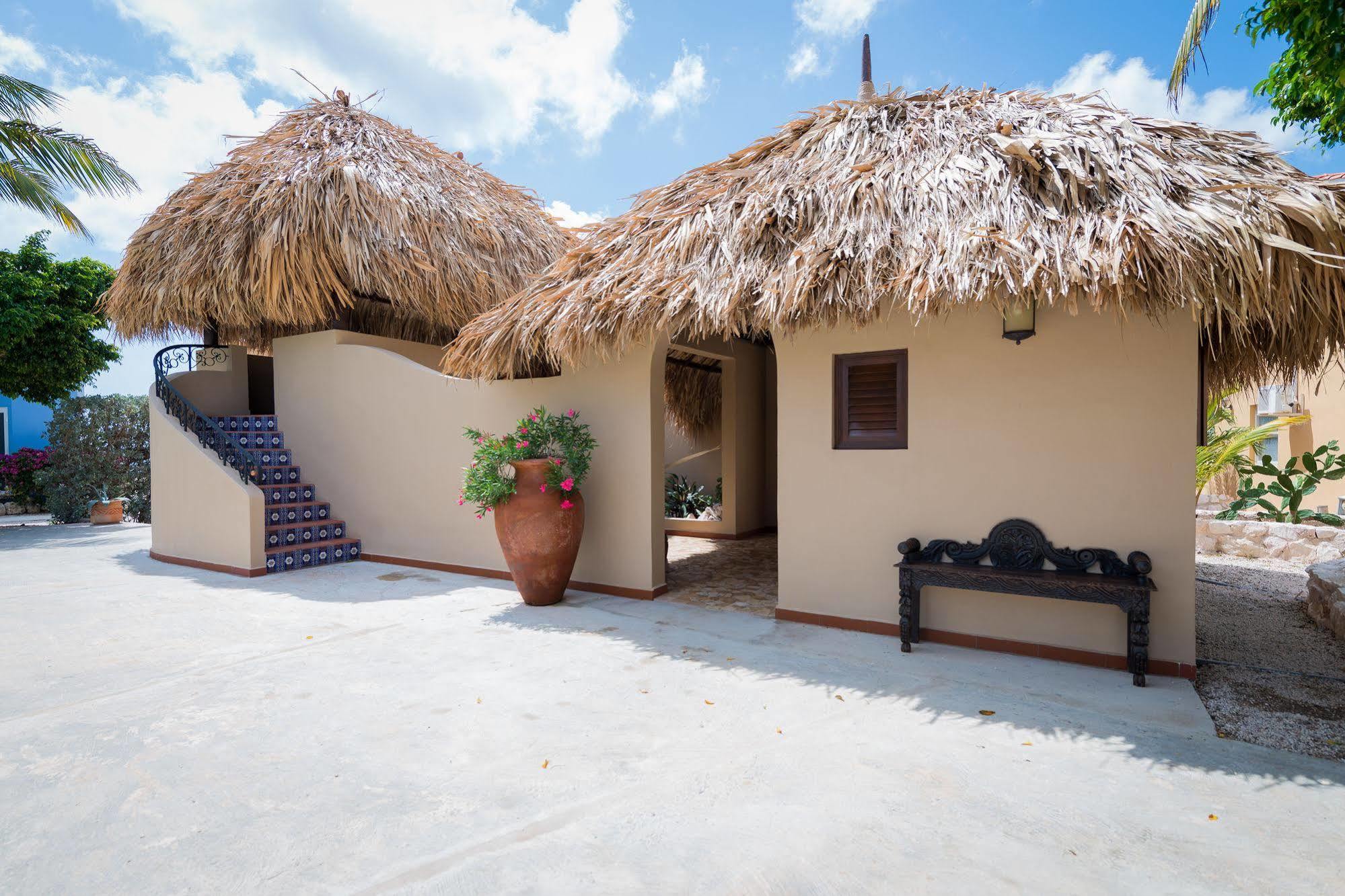 Lagun Blou Dive And Beach Resort Exterior photo