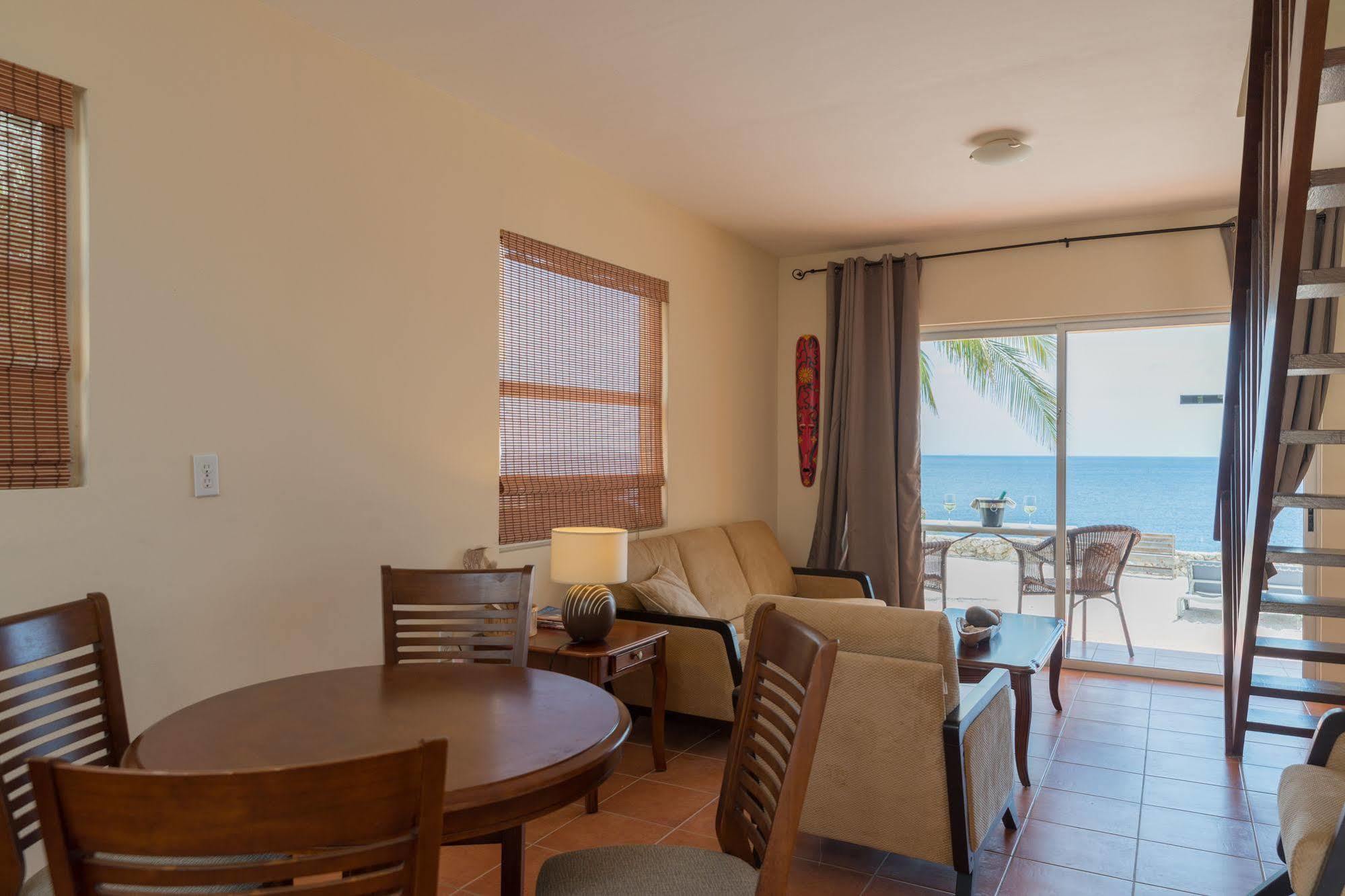 Lagun Blou Dive And Beach Resort Exterior photo