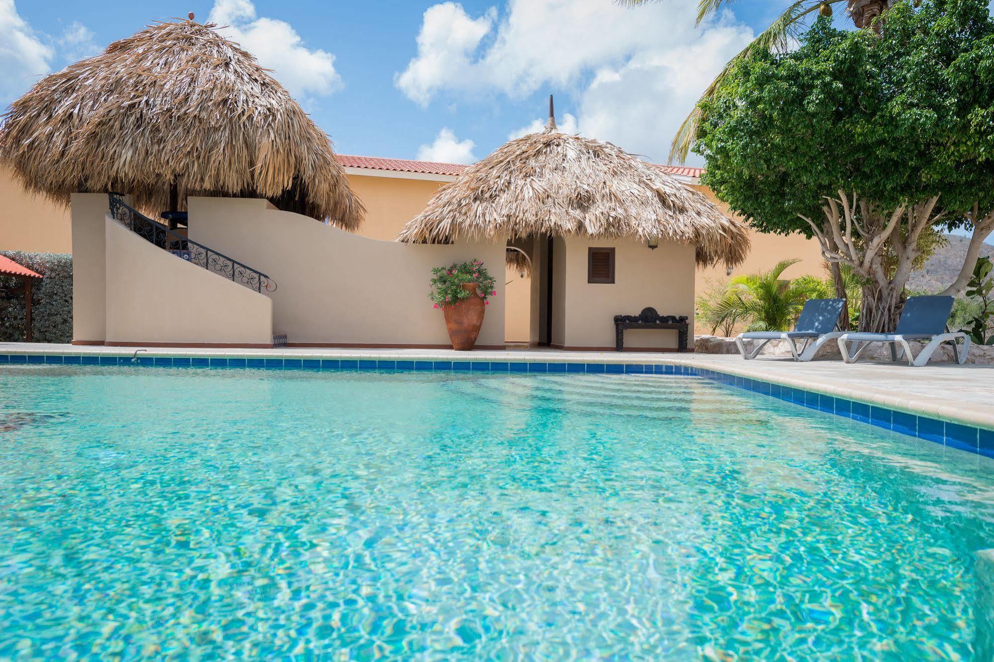 Lagun Blou Dive And Beach Resort Exterior photo