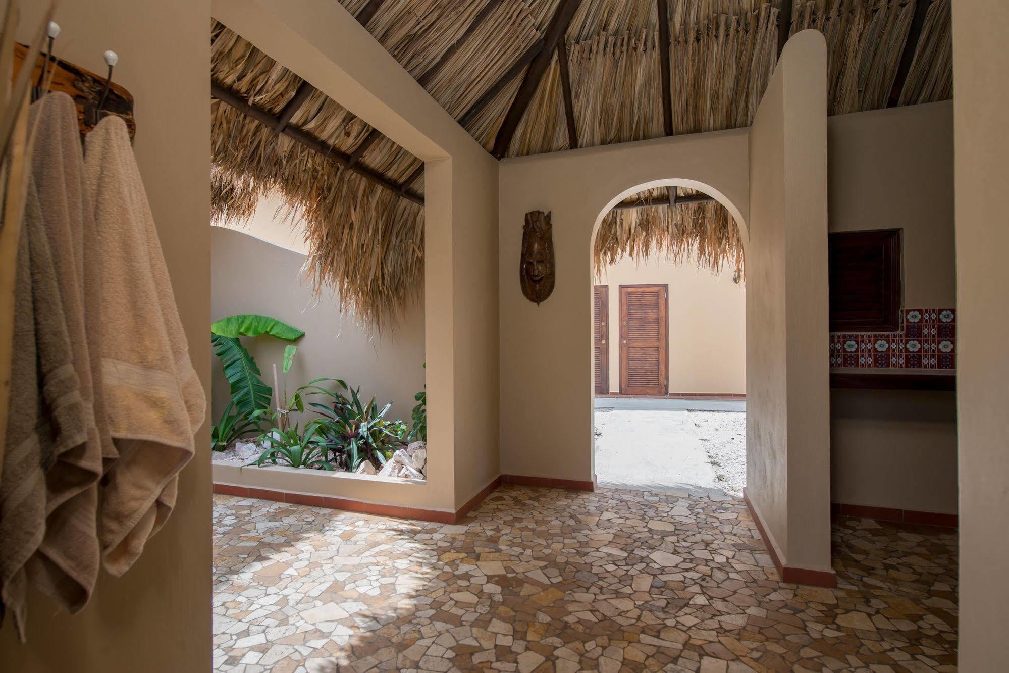 Lagun Blou Dive And Beach Resort Exterior photo